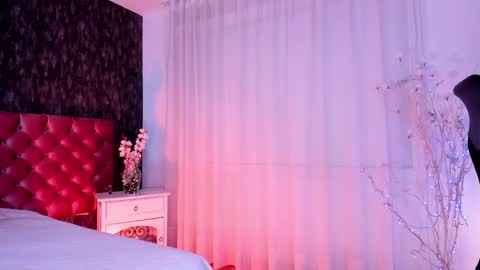 Danna online show from 01-23-25, 02:39