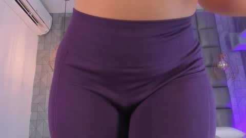 Danna online show from 11-25-25, 12:27