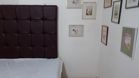 Danna online show from 02-11-25, 05:40