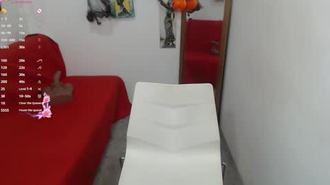 Danna online show from 10-31-25, 01:23