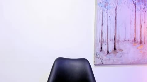 danniakross online show from 11-18-25, 08:02