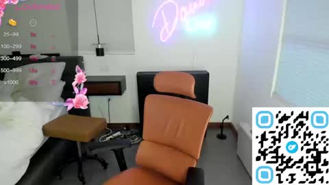 DANNI DANIELS online show from 12-22-24, 10:25