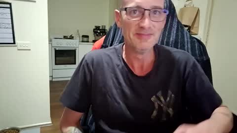 Snapshot of dannozdirekt chatting on 12-02-25, 02:23 dannozdirekt online show from 12-02-25, 02:23