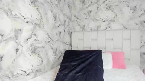 Snapshot of danny_fernandez chatting on 11-18-25, 04:17 danny_fernandez online show from 11-18-25, 04:17