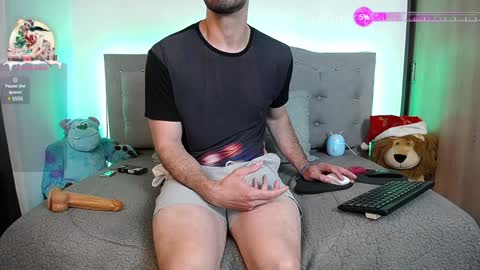 Snapshot of danny_hot_fun chatting on 12-30-24, 04:20 Danny and Alex online show from 12-30-24, 04:20