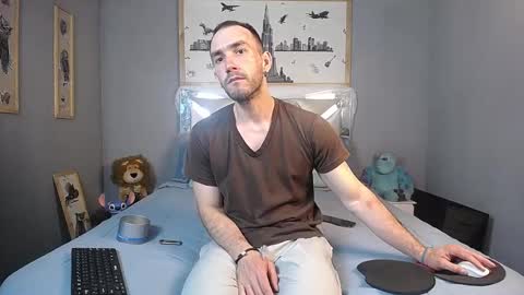 Snapshot of danny_hot_fun chatting on 09-28-25, 08:20 Danny and Alex online show from 09-28-25, 08:20