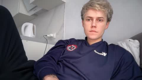 Snapshot of danny_love01 chatting on 01-18-26, 12:53 danny online show from 01-18-26, 12:53