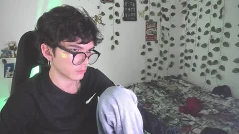 Snapshot of danny_phantom_09 chatting on 03-05-26, 04:19 danny_phantom_09 online show from 03-05-26, 04:19