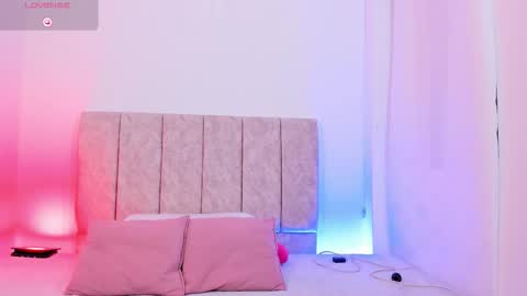 Snapshot of danny_smith12 chatting on 10-29-25, 10:28 DANNY online show from 10-29-25, 10:28