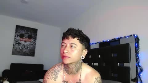 Snapshot of danny_stark chatting on 12-28-24, 04:20 Danny online show from 12-28-24, 04:20