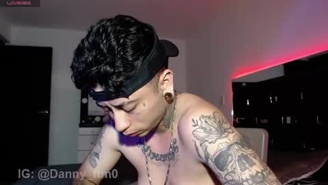 Snapshot of danny_stark chatting on 06-12-26, 11:46 Danny online show from 06-12-26, 11:46