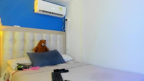 Danny online show from 11-11-25, 04:34