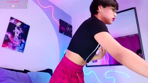 Snapshot of dannyhot__ chatting on 10-01-25, 08:26 Danny online show from 10-01-25, 08:26