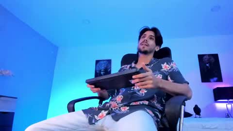 dannyperlaza online show from 04-20-26, 03:42