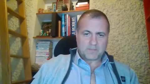 Snapshot of danparis91 chatting on 02-19-26, 08:27 danparis91 online show from 02-19-26, 08:27