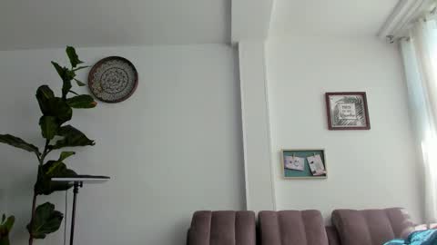 Snapshot of dantecummingss chatting on 01-05-26, 05:49 Dante online show from 01-05-26, 05:49