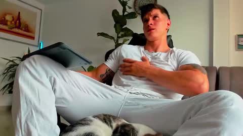 Snapshot of dantecummingss chatting on 01-10-26, 07:48 Dante online show from 01-10-26, 07:48