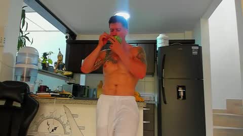 Snapshot of dantecummingss chatting on 02-08-26, 02:53 Dante online show from 02-08-26, 02:53