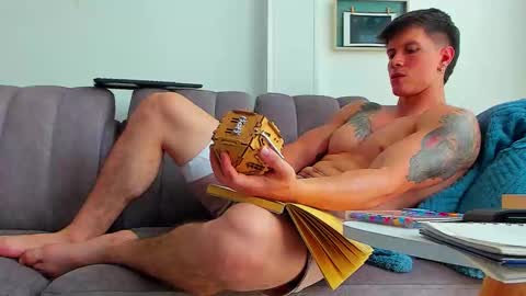 Snapshot of dantecummingss chatting on 03-10-26, 06:35 Dante online show from 03-10-26, 06:35