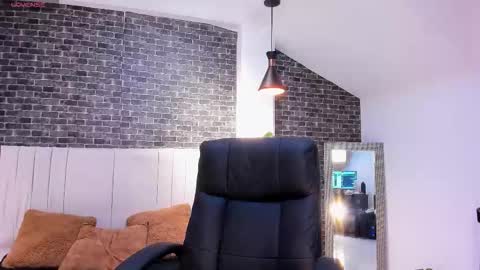 Snapshot of dantesuarez28 chatting on 02-02-26, 10:25 Dante Suarez online show from 02-02-26, 10:25