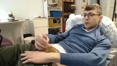 Snapshot of dantheman233 chatting on 04-16-26, 08:04 Daniel online show from 04-16-26, 08:04