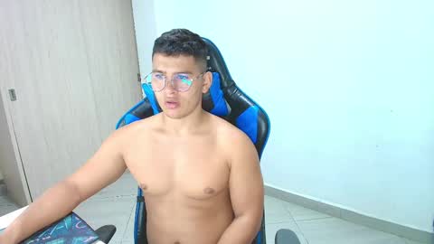 Snapshot of dantraxx chatting on 02-07-25, 12:17 Dantraxx online show from 02-07-25, 12:17