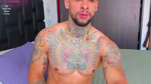 Snapshot of danyfitguy_ chatting on 06-12-26, 04:06 danyfitguy_ online show from 06-12-26, 04:06