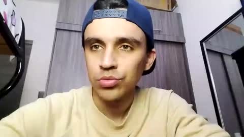 Snapshot of danylano chatting on 09-21-25, 09:27 Daniel online show from 09-21-25, 09:27