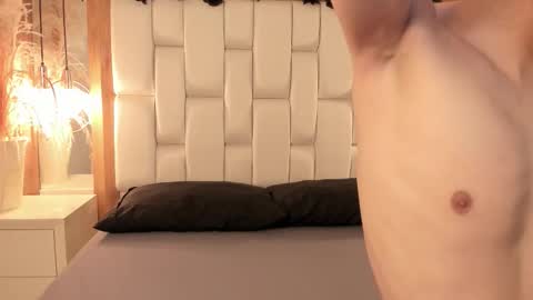 daphne_and_roger online show from 11-10-25, 11:09