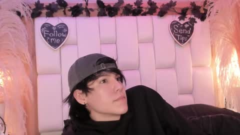 daphne_and_roger online show from 04-15-26, 11:06