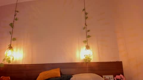 Snapshot of daphne_courtis chatting on 01-19-25, 05:49 Daphne online show from 01-19-25, 05:49