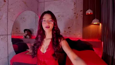 Snapshot of daphne_courtis chatting on 02-09-25, 11:47 Daphne online show from 02-09-25, 11:47