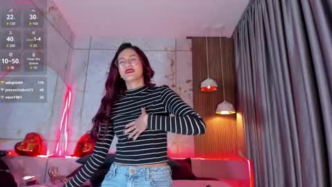 Snapshot of daphne_courtis chatting on 02-18-25, 05:53 Daphne online show from 02-18-25, 05:53