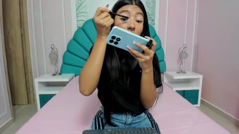 Daphne  online show from 01-13-25, 11:30