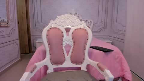 Daphne  online show from 03-09-25, 12:09