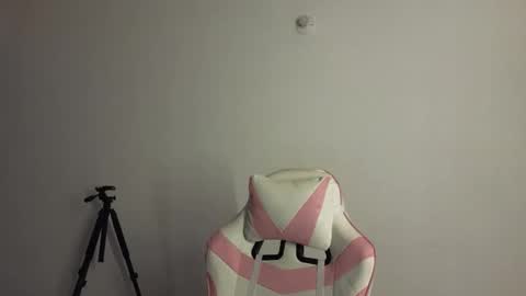 Snapshot of daphne_grayy chatting on 03-23-26, 12:09 daphne_grayy online show from 03-23-26, 12:09