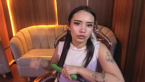 daphne_nicole_b online show from 04-08-26, 12:49