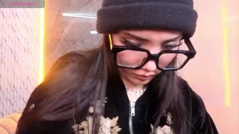 Snapshot of daphne_nicole_b chatting on 07-15-26, 01:00 daphne_nicole_b online show from 07-15-26, 01:00