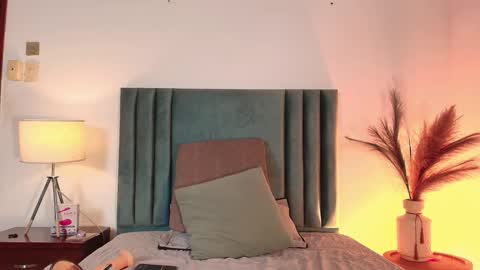 DAPHNE BEAUMONT online show from 09-27-25, 12:32