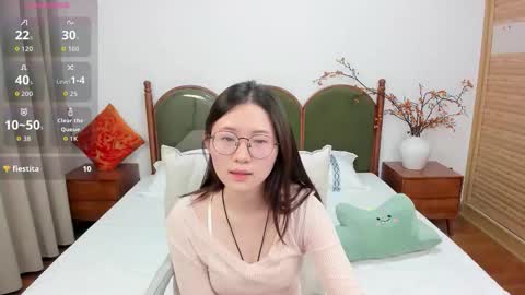 Snapshot of daphnedawn chatting on 11-15-25, 12:30 Dawn online show from 11-15-25, 12:30