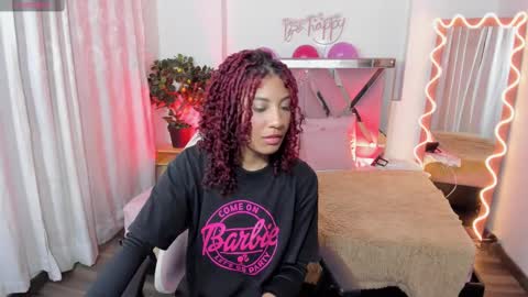 Snapshot of daphnne_tay chatting on 02-17-25, 03:15 dhapnne online show from 02-17-25, 03:15