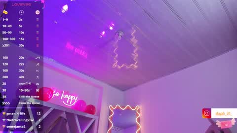 Snapshot of daphnne_tay chatting on 02-21-25, 06:29 dhapnne online show from 02-21-25, 06:29