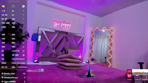 Snapshot of daphnne_tay chatting on 02-26-25, 06:26 dhapnne online show from 02-26-25, 06:26