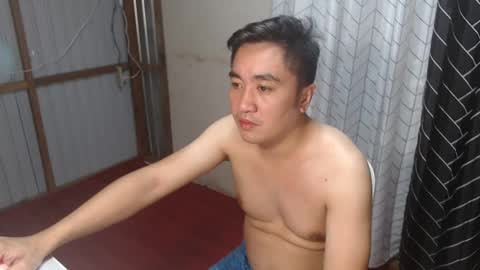 Snapshot of darby1992 chatting on 02-22-25, 05:35 Rob online show from 02-22-25, 05:35