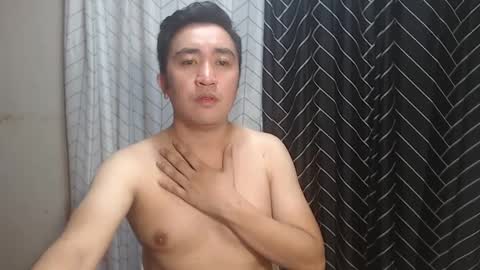 Snapshot of darby1992 chatting on 02-26-25, 02:25 Rob online show from 02-26-25, 02:25