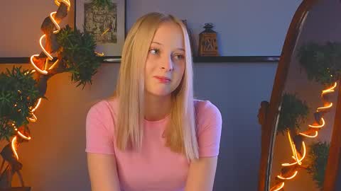 Kami online show from 10-20-25, 03:40