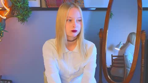 Kami online show from 10-27-25, 04:16