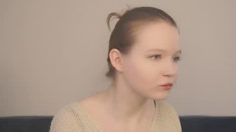 Snapshot of darcifilbrardt chatting on 07-11-26, 03:04 Nika online show from 07-11-26, 03:04
