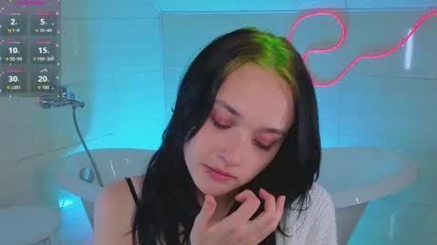 Darcy online show from 04-12-26, 01:32