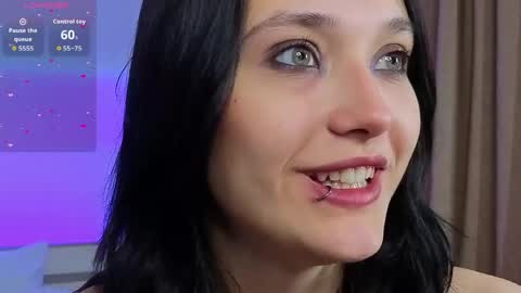 Darcy online show from 04-24-26, 01:52